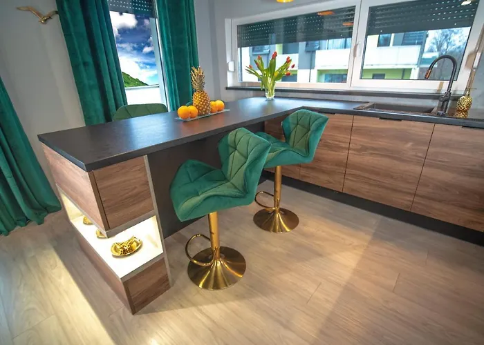 W Cieplicach Deluxe * Еленя-Гура